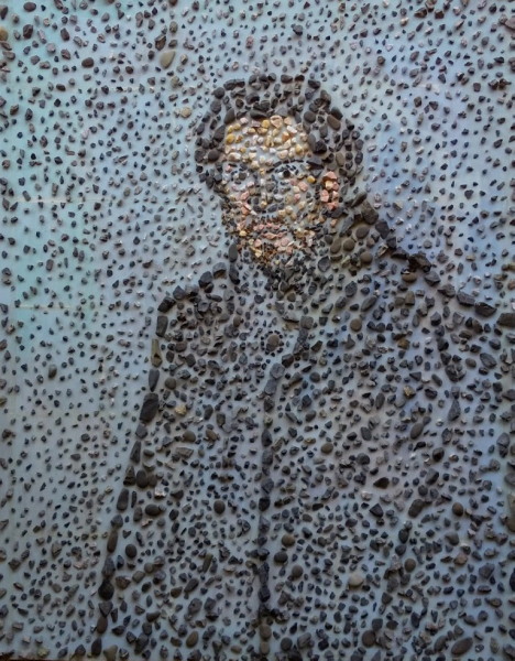 石で描くピカソ