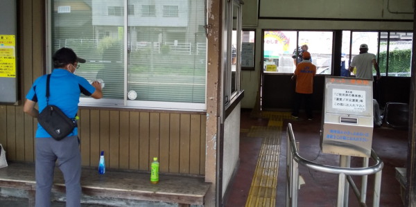 福渡駅そうじ