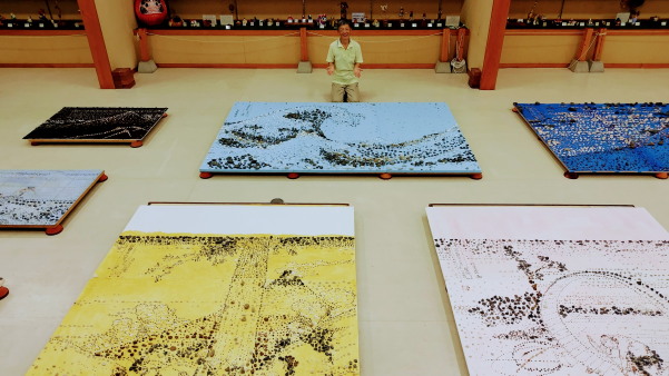 石で描く「葛飾北斎」